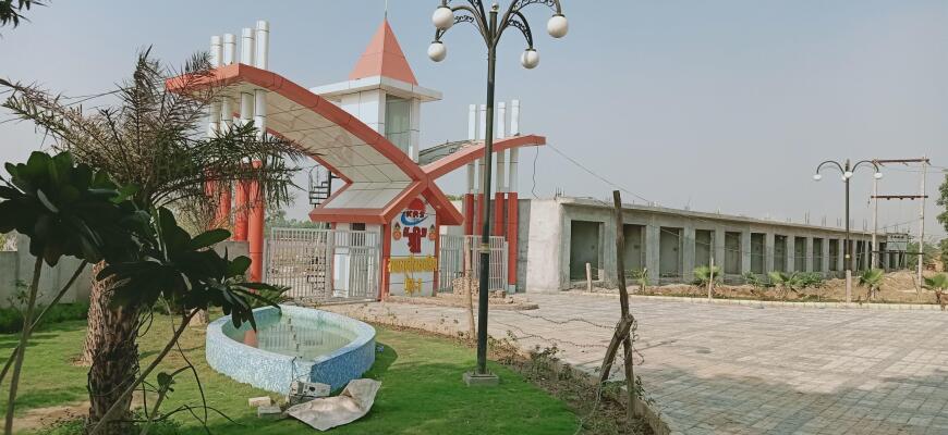 100 Gaj Plots in Mathura